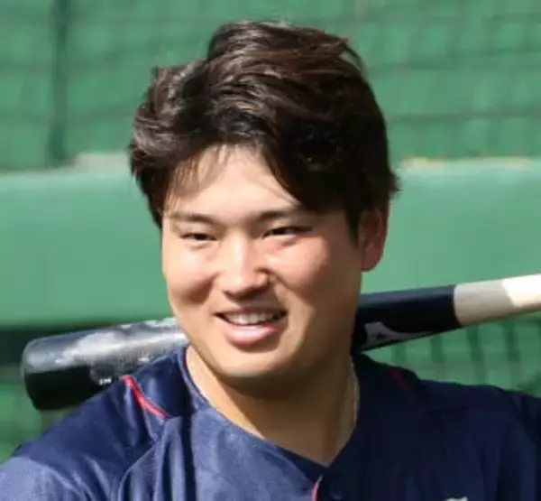 「証明写真を撮った」⇒公開された1枚が〝想定外〟　村上宗隆にファン大盛り上がり「圧がすごすぎる！」「リプ欄みんな天才」