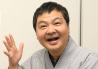 「えっ！」「見ため年齢が若すぎる」月亭方正、妻顔出し〝寄り添い〟ショットに「末永くお幸せに」「仲良さそうで微笑ましい」