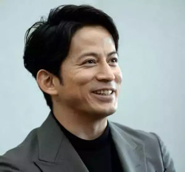 「え?待って待って…」45歳・岡田准一〝激変〟姿に騒然「顔見てびっくりしてしまった」「急で驚いてる」「岡田くんの隠し玉や」