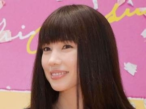 「こんな顔でしたっけ？」仲里依紗、すっぴん＆ダボダボTシャツ姿に衝撃「顔がばり疲れとるー」「ドラマの顔と全然違うのほんとプロ！」