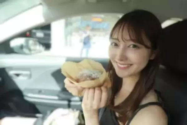 「白ズボンの時は気をつけて」テレ朝・森山みなみアナ〝ぴたぴたニット＆白パンツ〟コーデに反響「きゃあ～」「またまた進化してますね」