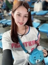 「アラアラアラ」グラビア界のゴールデンルーキー・花咲楓香〝履き忘れ？〟ショットに反響「超ドキドキするわー」