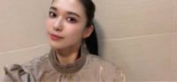 「最強姉妹すぎるー」「ほんま凄い」引退から復帰で再ブレイク、31歳グラドル山中知恵が姉と水着2ショット