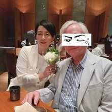 「想像していたとおりの…」〝夫顔出しNG⇒OK〟55歳初婚の床嶋佳子、夫と記念日2ショットに反響「ご主人がだいぶ…」「理想のお2人です」