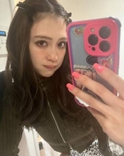腕にタトゥーも…元アイドリング・大川藍〝大胆マタニティ水着〟姿連投に「若作りママ感けっこう好き」「生々しい」「デカパンやん」の声