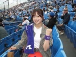 明治大学野球部チア姿の25歳OGタレント菊池柚花に「流石！似合いすぎる」「神宮でチアして欲しい」