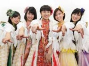 「びっくりした」人気絶頂期に25歳年上と結婚＆グループ脱退...〝薬指に指輪キラリ〟元アイドルの近影に「キラキラの世界にいた子が…」「落ち着いた雰囲気」