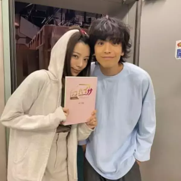 「全然違う人のよう」桜井ユキとの電撃婚から4年…〝激変〟テニスの王子様俳優、32歳の姿が話題「黒羽さんだとは…」「お顔が全く別人」