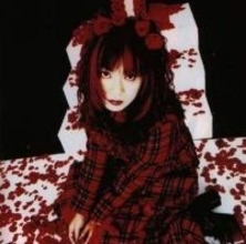 54歳IZAM...元日〝電撃離婚発表〟から3カ月...〝ピンクヘア〟で〝リボンアレンジ髪型〟激変姿に「勇気は凄い」「離婚知らなかった」芸能リポーターも突撃