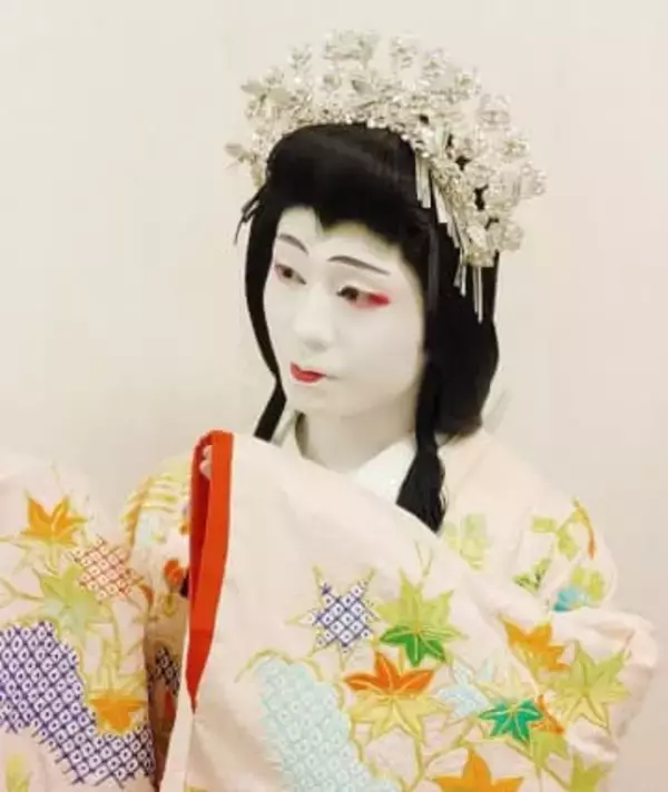 父は東大卒の大物俳優！22歳歌舞伎界ホープ・市川團子〝爽やか洋装〟姿に「まっすぐで美しい目」「大人びてびっくり…」「引き込まれるよう」の声