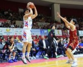 ライジングゼファー福岡が競り勝ち、PO進出に望み　わずかに残る条件は…【Bリーグ2部】