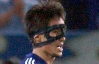 〝伝説のバットマン〟から24年…宮本恒靖会長〝渋谷降臨〟ショットに「相変わらずですね」「会長自ら現場に…」