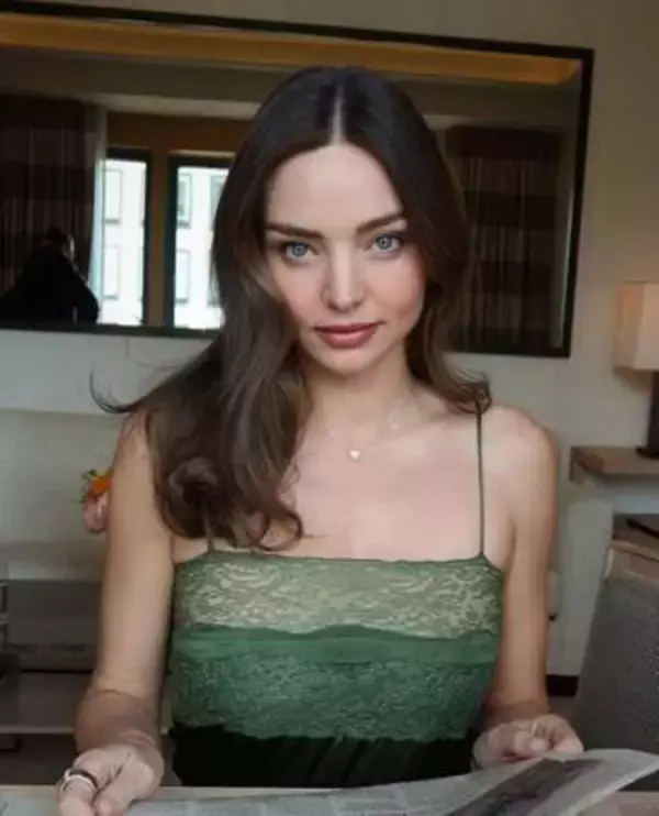 「来てたのか！」〝夫とラブラブ〟ミランダ・カーの日本満喫ショットが話題「さすがの抹茶好き」「日本を好きでいてくれて嬉しい！」の声