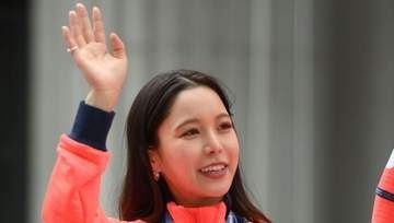 「ずっと憧れの先輩」にお姫様抱っこされる高梨沙羅が話題「出会えて良かったね」「ほっこりしました」