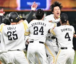 「映像を見てみないと」　ソフトバンク小久保監督、とっておきの代打柳田悠岐でサヨナラ勝ち　オリックスのリクエストで一時は球場騒然