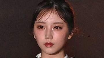 特大ボリューム「ふーふー」ショットの与田祐希に驚きの声「デカ過ぎん？」「これ一人で」