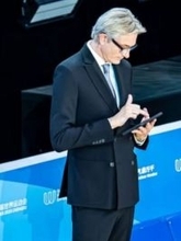 「体の半分が足」「竹内涼真より小顔」191センチのダンス審査員〝竹内涼真と全身ダンスショット〟が反響「もう漫画」