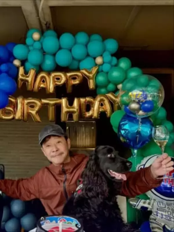 「お家完成したの？」建設期間13年〝前澤友作の大豪邸〟庭園に長ーい階段...続々披露し「秘密の部屋たくさん」「美術館になりそうなレベル」「庭園やば」大反響