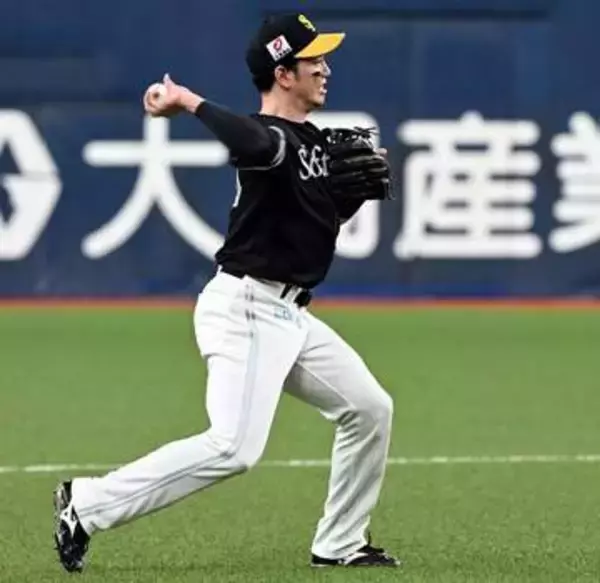 「一瞬、迷いが見えた。自分の中で準備ができていたのか」　ソフトバンク小久保監督、4失点につながった栗原陵矢の悪送球に苦言