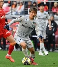 「ゴールやアシストをもっと増やしたい」J1アビスパ福岡の背番号11　見木友哉が11時11分に契約更新