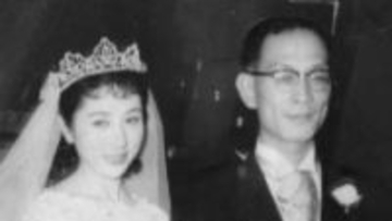 父は娯楽映画の巨匠、母は名女優…66歳・料理研究家の最新ショットに反響「懐かしい」「お元気なお顔お伺いできて嬉しい」