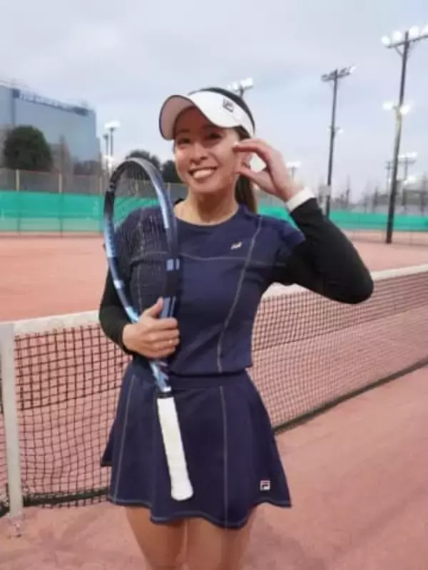 「いいね～そういう格好も」グラビアが話題のテニス選手・園田彩乃〝私服〟姿に「テニスだけじゃないのが素敵」の声