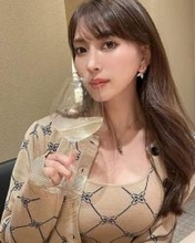 「肩出しながら料理？」夫は甲子園優勝投手…元グラドル・森咲智美〝一気に9品〟離乳食ストックレシピ紹介「すごい」「この品数」「小さい子がいて、料理するには面白い服装」