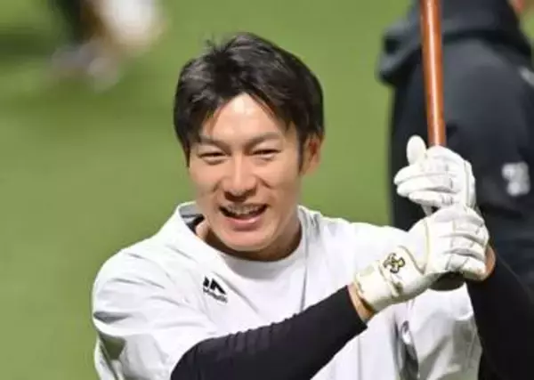 右手死球の柳田悠岐はスタメン出場　今宮健太は「二塁」　本拠地で西武と3連戦