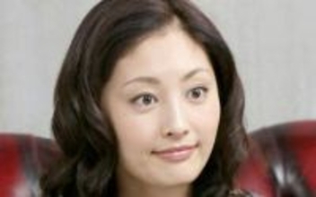 「ああ！！！絶対みたことあるんだけど…」常盤貴子との結婚から17年、名優の息子・長塚圭史の51歳誕生日ショットが話題