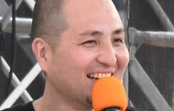 「そんな奇跡が…」スリムクラブ内間投稿、男性トイレ〝まさかの光景〟に「よっぽど焦ってたんだな」「なんか怖い」