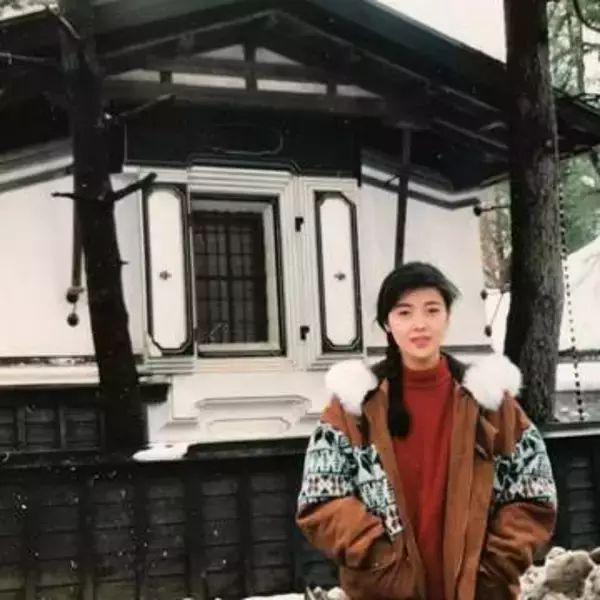 55歳で30代男性と交際5カ月で再婚、再検査でがん発覚…紅白常連歌手・藤あや子〝雰囲気一変〟姿に「還暦でこのスタイルは凄い」「ギャップある」の声