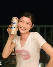 「いいっ！いいっ！」「えぐれてる！」25歳女優〝腹筋バキバキ〟ショットに「血管が浮き出た…」「鍛えすぎ」大島璃乃の投稿が話題