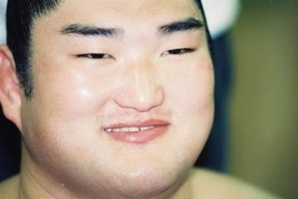 衝撃解雇から16年…琴光喜＆貴闘力〝自然体の笑顔〟２ショットに「懐かしさがこみ上げてきちゃってウルウル」「お元気そうで何より」の声