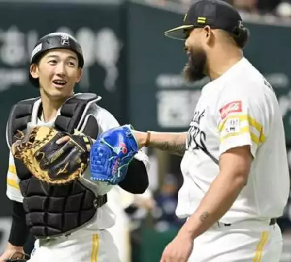 「違和感がなかったのは驚き」　ソフトバンク倉野投手コーチ、移籍即マスクの山本祐大の捕手力に期待