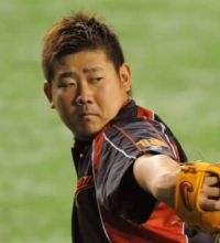 WBC2大会連続MVPの松坂大輔さんが始球式　09年ユニで現役時代と変わらないワインドアップ披露