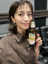 「ナンパされないようにご注意」超ミニ＆ピタピタ！元グラドル安田美沙子〝ビーチで挑戦ショット〟に釘付け「太ももたまらーん」「最高」