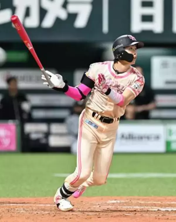 ソフトバンクが2位死守　周東佑京が本盗＆2打点と大暴れ　前田悠伍が待望の本拠地初勝利