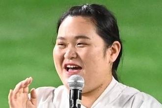 「めっちゃギャル…」「別人」〝半年で32キロ〟激ヤセ時代のぼる塾・田辺智加に衝撃の声「雰囲気が違う」「肩出しファッションは当時から好きやったんかな」