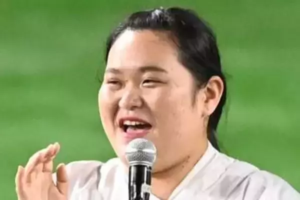 「めっちゃギャル…」「別人」〝半年で32キロ〟激ヤセ時代のぼる塾・田辺智加に衝撃の声「雰囲気が違う」「肩出しファッションは当時から好きやったんかな」