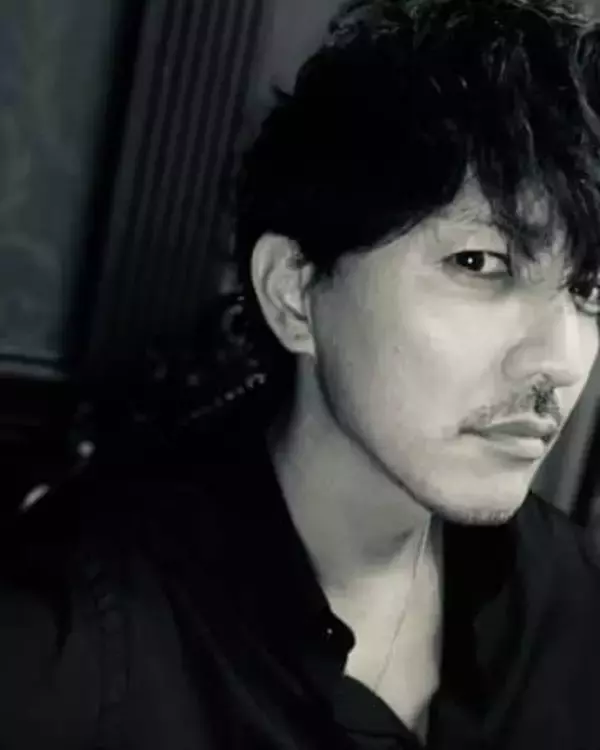 「立候補する感じに見えますが…」金子昇〝選挙ポスター〟に「顔で入れちゃ駄目ですか」「一票!!」の声　出演舞台で政界フィクサー役