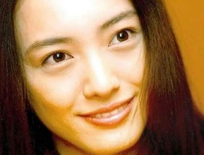 「えっ！仲間さん？」14歳上人気俳優との結婚から12年…仲間由紀恵〝ふくよか〟最新姿に「おおらかで包容力がある」「良い歳の重ね方を感じる」と反響続々