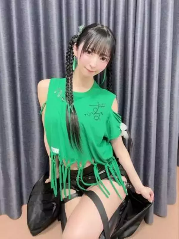 「一瞬彼氏かと」人気タレントの叔父と〝2ショット〟現役アイドル・宮脇舞依の密着姿に「隣の男性誰？って思ってしもた」「てっきり、弟さんかと」