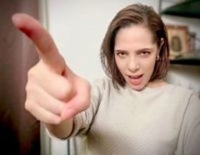 「私は三姉妹の次女です」フィフィ〝日本生まれ〟の姉妹公開にフォロワー絶賛「とりあえず画像保存しました」「まぶしい」