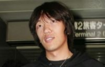 「落選したの根に持ってそう」W杯落選から24年…トルシエさんと記念撮影の中村俊輔さんに反響続々「顔がひきつってるね」「並んで写真撮ってるやん」