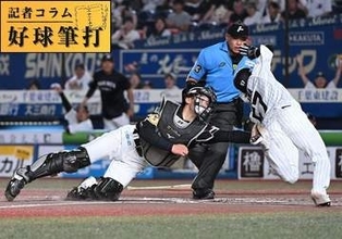 多くを救った最高の中継プレー　谷川原健太の素早い処理→牧原大成がノーバウンドのストライク送球