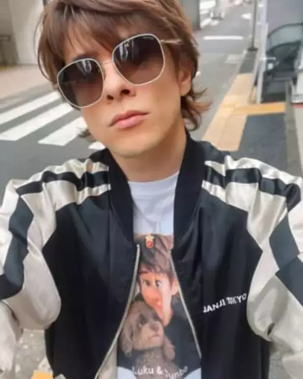 「大丈夫かな？」「夢に出てきそう」落書きでビッシリ〝ナイトメイク〟有名俳優の兄・城田純に騒然「くまのプーさんになった」