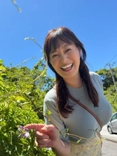 「攻めますねー」「さらけ出して」元NHK竹中知華アナ、44歳〝制服＆スクール水着〟ショットに衝撃「同じ時代に生きれて幸せ」「若い女性にはない妖艶な色気」
