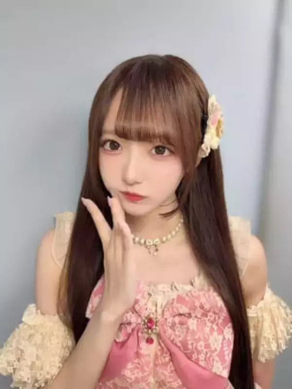 「炎上しそうな...」アイマスクを〝にぎり寿司〟で代用…24歳アイドル投稿にファン心配の声「可愛いけどやめましょう」「そもそも食べ物で遊んではいけません」