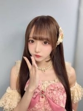 「炎上しそうな...」アイマスクを〝にぎり寿司〟で代用…24歳アイドル投稿にファン心配の声「可愛いけどやめましょう」「そもそも食べ物で遊んではいけません」