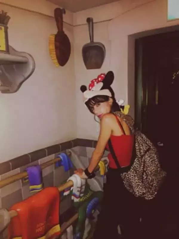 映画では切ない別れの2人…共演から3年後〝結婚＆妊娠〟発表…仲里依紗＆中尾明慶〝結婚12年目の夫婦ショット〟に反響「最高の夫婦」「本当素敵」